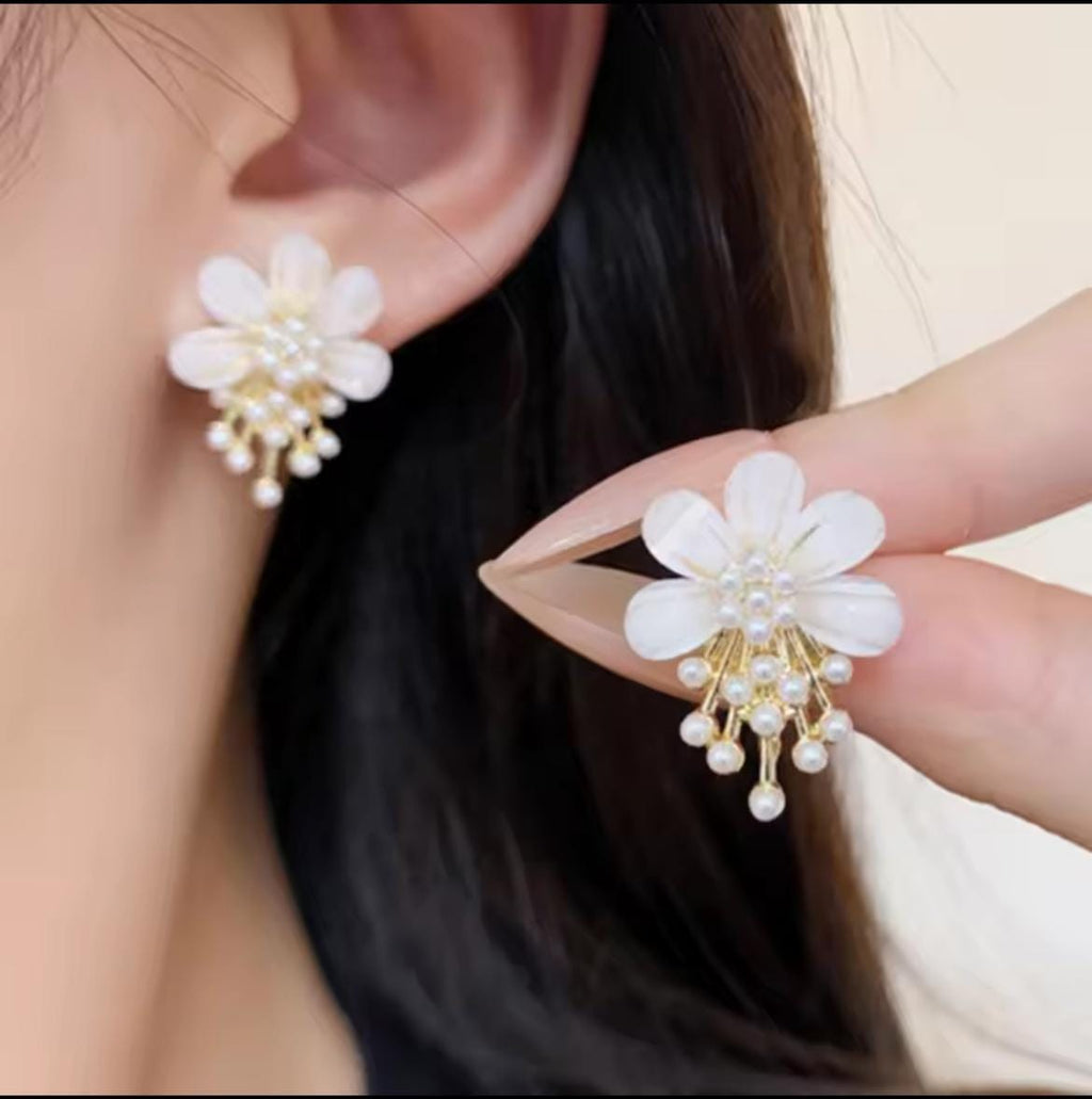 Flower Pearl Korean Earrings