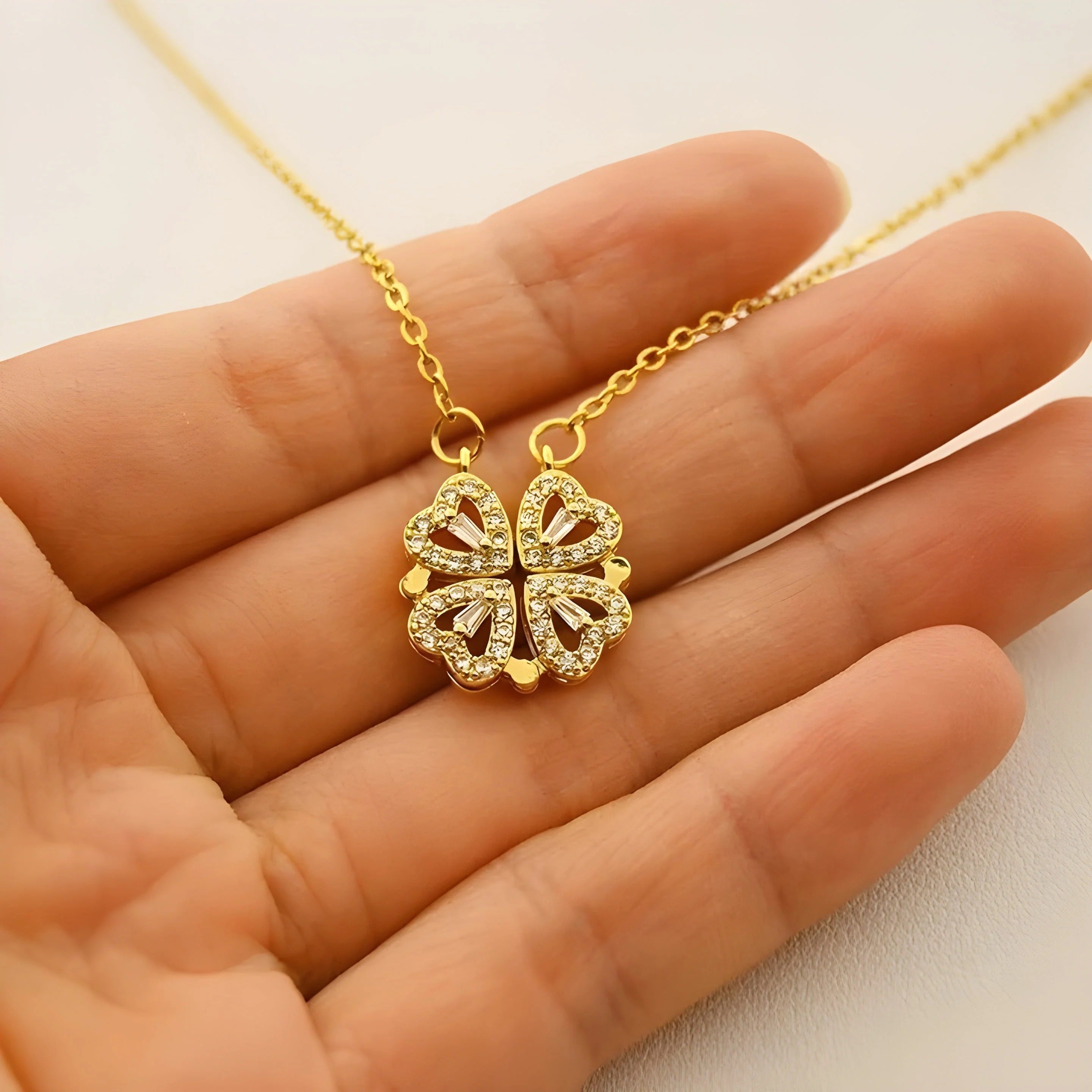 Korean Magnetic 4 Leaf Clover Pendant Necklace